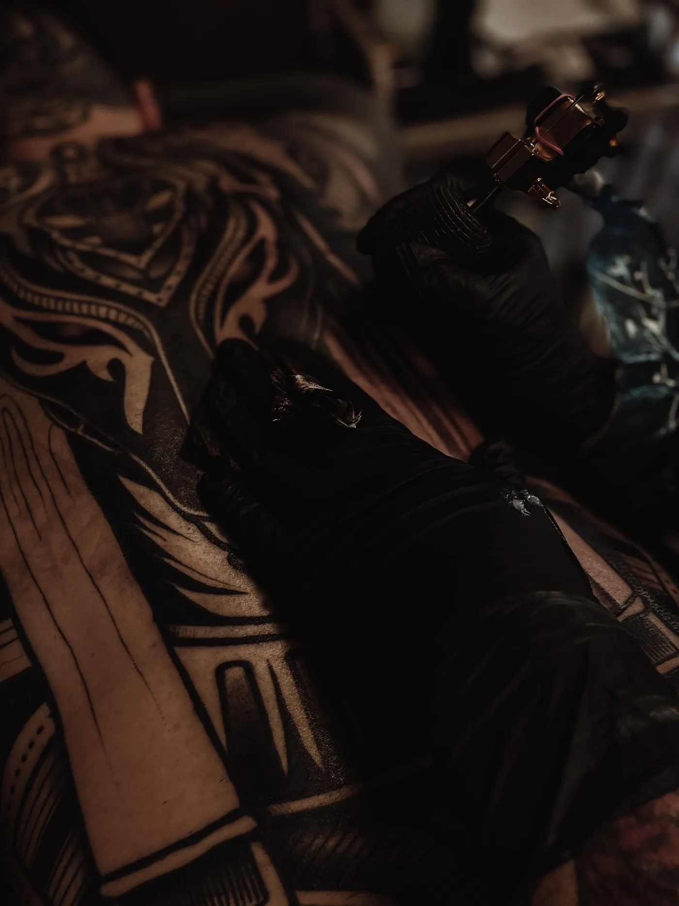Artiste invité en guest chez Electric Funeral Tattoo