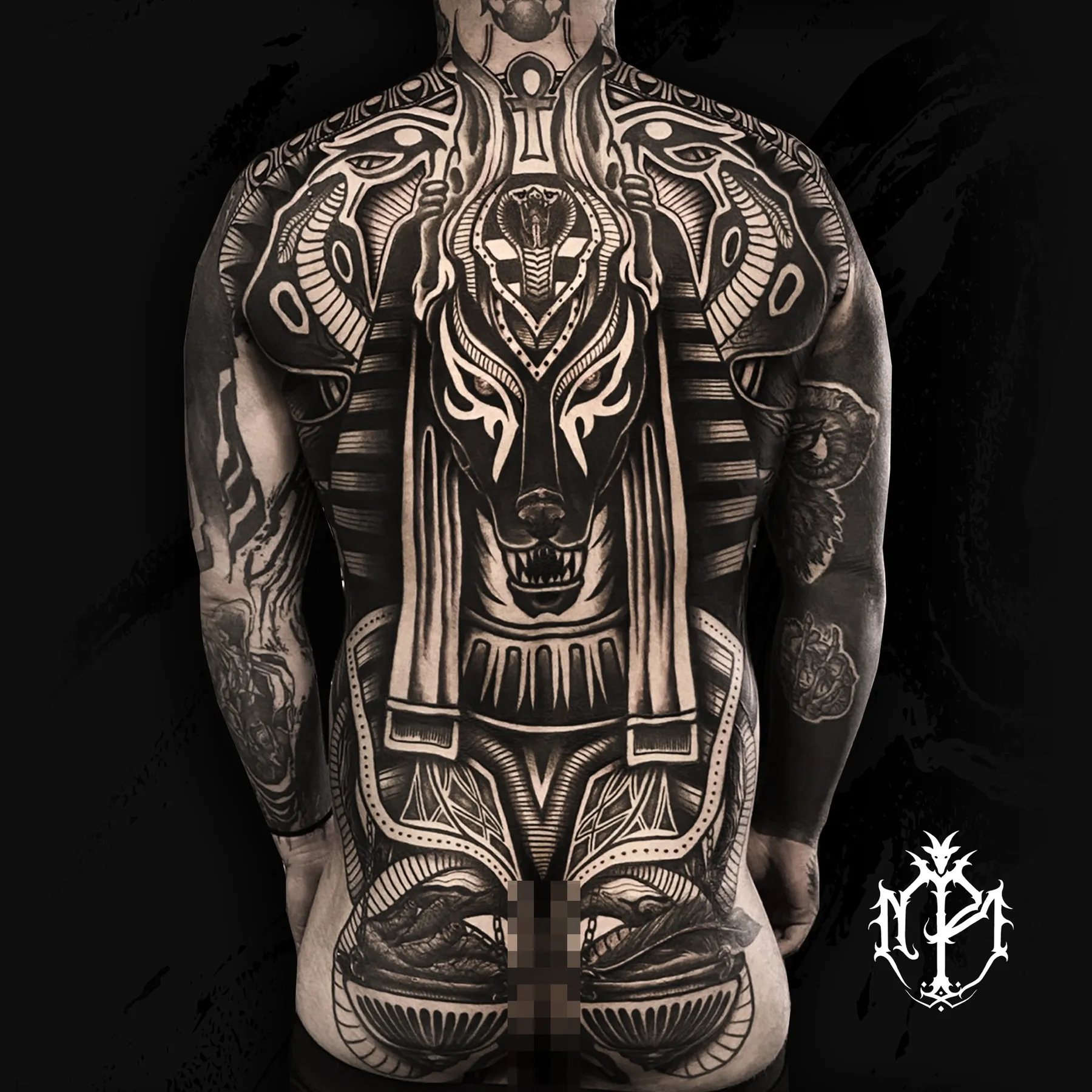 Détail d'un tatouage blackwork